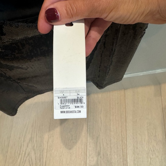 BB Dakotah black sequins mini skirt - Picture 2 of 2